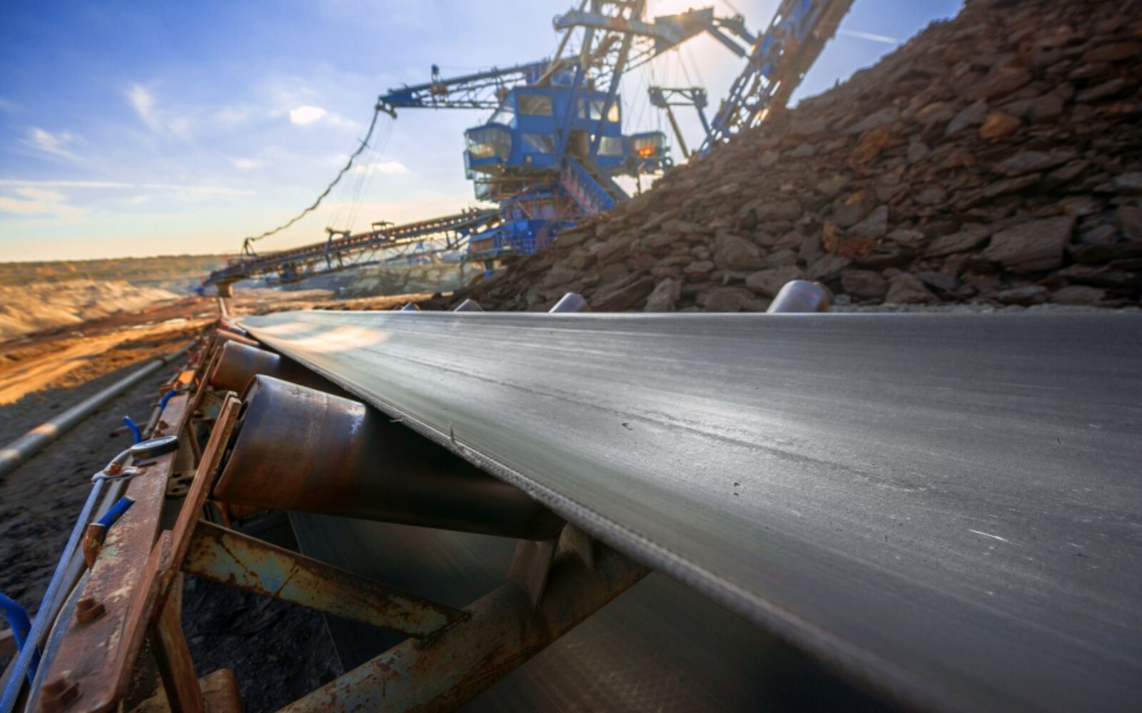 Legg Legend™ Conveyor Belts: The Reliable Choice for Aggregate Operations