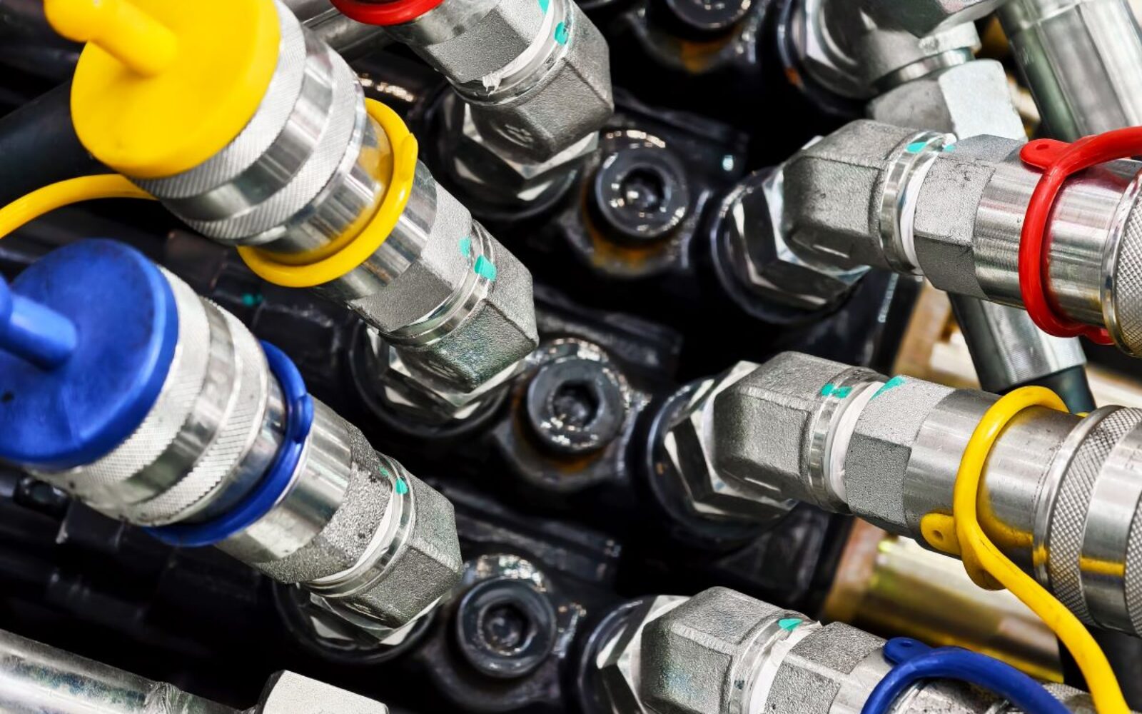 Why You Should Consider Adding Color Coding to Hydraulic & Industrial Hoses