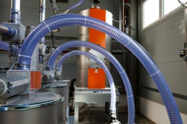Understanding Minimum Bend Radius & Proper Hose Installation